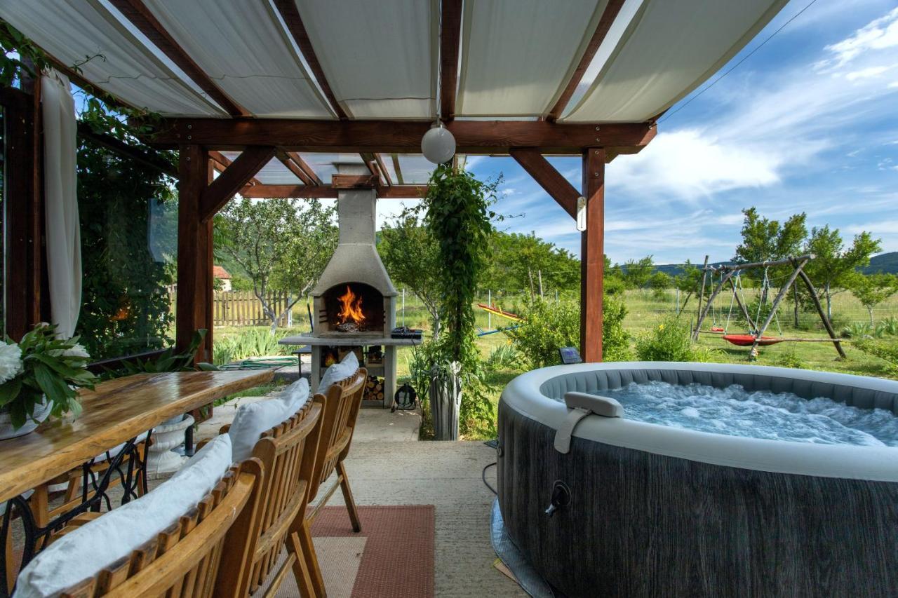 Holiday Home Sinac Εξωτερικό φωτογραφία